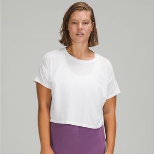Lululemon cropped cates tee